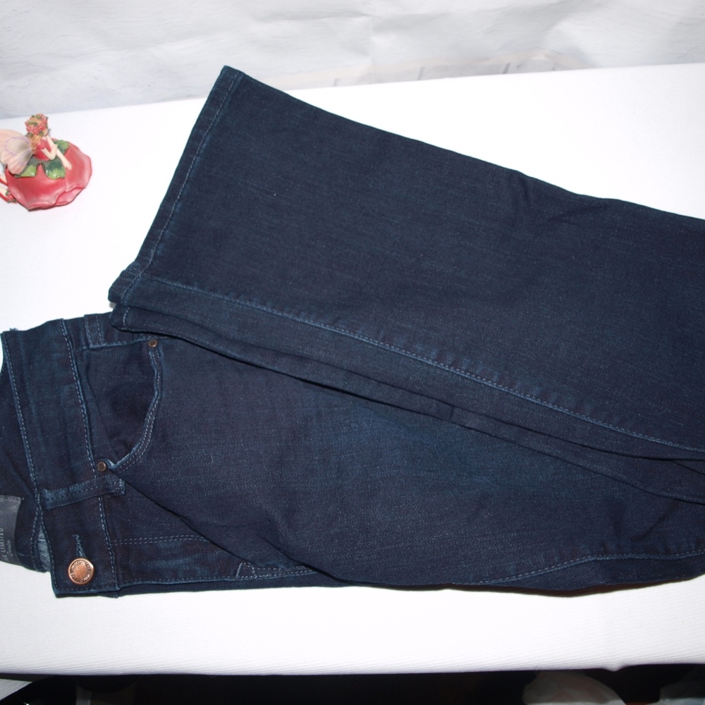 The Limited Jeans Size 4R Boot Cut Low Rise NEW